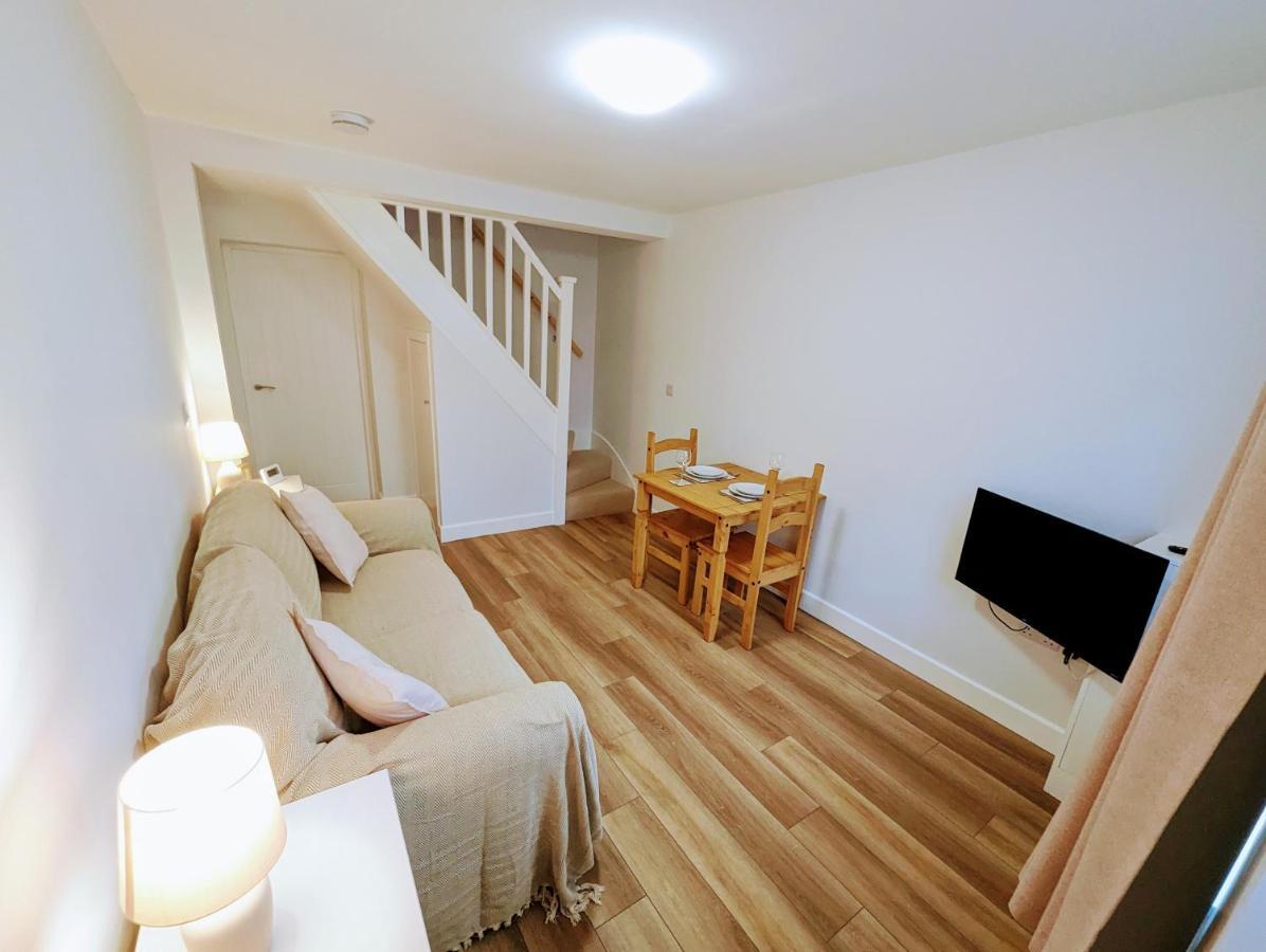 Blossom Holiday Lets - 94 Roseberry Cottages Guisborough Eksteriør billede