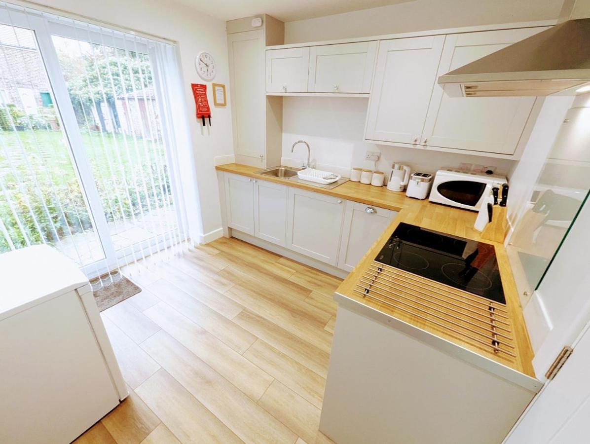 Blossom Holiday Lets - 94 Roseberry Cottages Guisborough Eksteriør billede